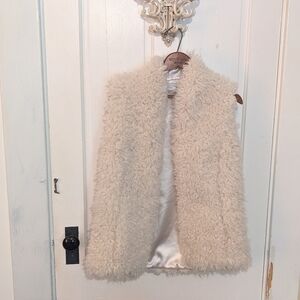 COZY Garnet Hill Faux Fur Vest - Small